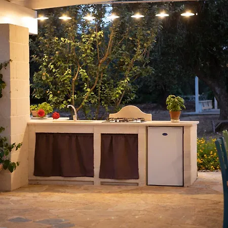 Trullo Porta Celeste 别墅 圣米凯莱萨伦蒂诺