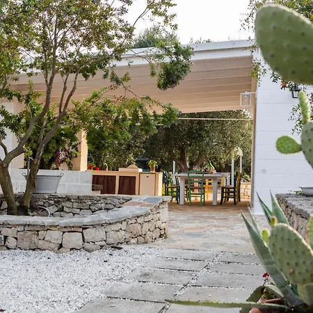 Trullo Porta Celeste 别墅