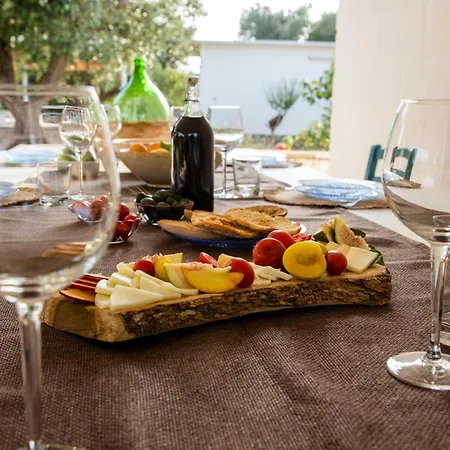 فيلة Trullo Porta Celeste سان ميكيلي سالنتينو