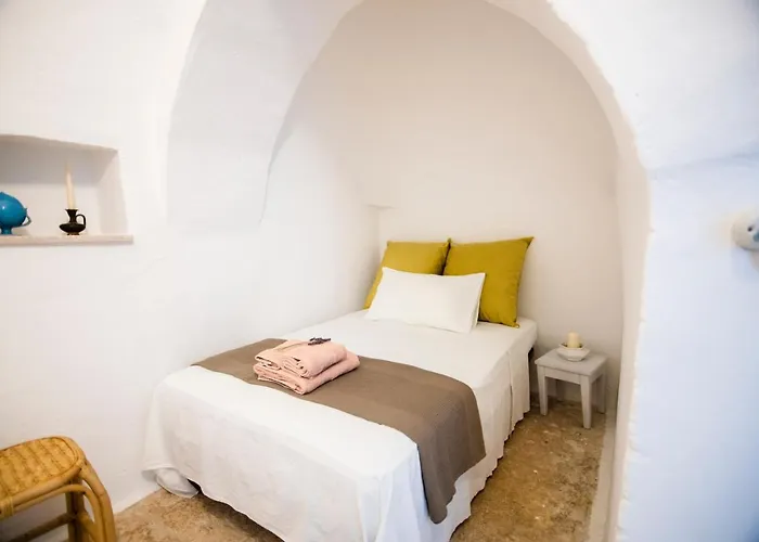 Trullo Porta Celeste * San Michele Salentino